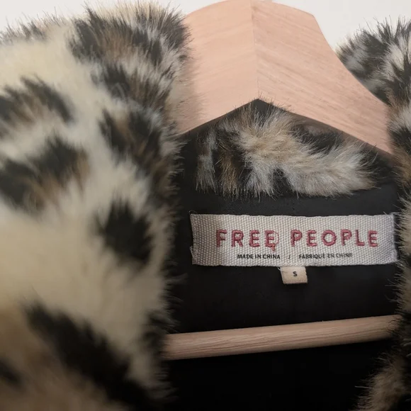 Free People Leopard Print Faux Fur Coat Size S - Picture 12 of 14